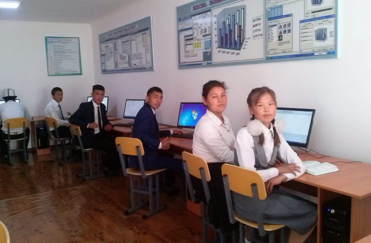 Открытие новых компьютерных классов в школах Баткенского района
